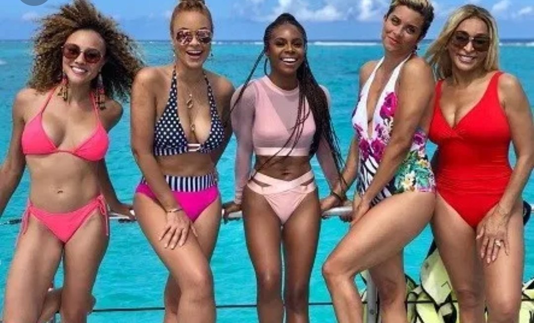 HousewivesVaca1's tweet photo. Considering we're smack dab in the middle of a #realhousewives #vacation #episode , I would be remiss not to cover it while on #vacay myself 😘 
Who's caught up on #rhop and how you liking their #caymanislands trip thus far? #housewivesgowitheverything #housewivesvacations https://t.co/1L3DxGgJ3J