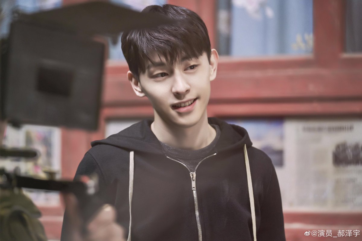 [UPDATE]

190820 ✧ Mr. Fighting
— cr. 演员_郝泽宇

「 #邓伦 #denglun 」