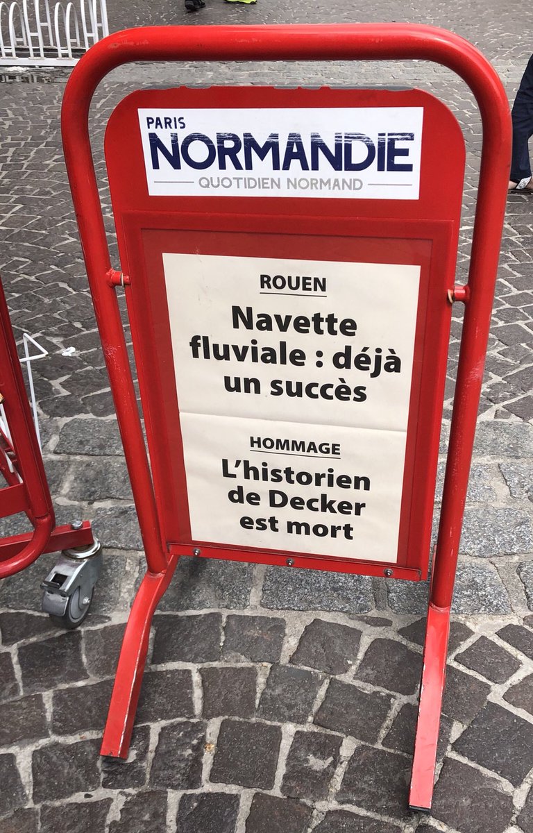 C_MorinDesailly's tweet photo. Hommage à #MicheldeDecker
Un amoureux d’histoire, un conteur passionné, un personnage familier de nos émissions d’histoires favorites à la radio comme à la télévision
c’est une figure de notre @RegionNormandie qui tire sa révérence @francebleu @Francetele @secretshistoire https://t.co/okTMTjjSwX