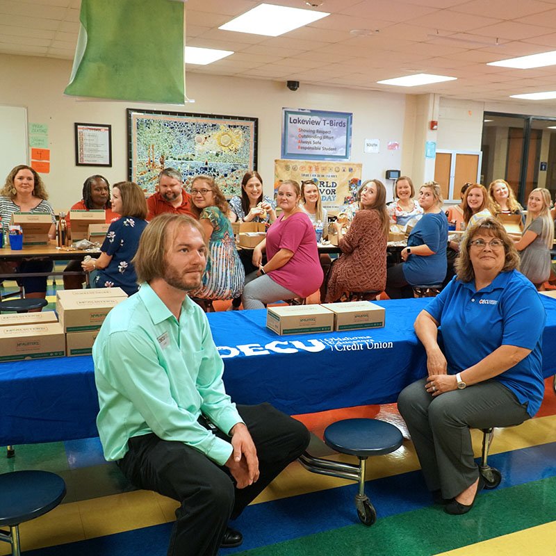 OKEDCU's tweet photo. Happy back to school to the administrators and teachers at Lakeview Elementary in Norman. It was a pleasure meeting with and serving these wonderful individuals. We appreciate all that they do for their students and community.
#OECU #BankingDoneBetter #LakeviewElementary https://t.co/RwmB3TXNSe