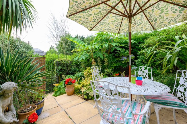 AspectsHolidays's tweet photo. New property!
Introducing Truro Vean, Truro!
Perfect for a city break and ideal for exploring both coasts, Truro Vean is a charming town house, sleeping 5. This stylish property has a pretty garden and lovely views of the cathedral.
Take a closer look: https://t.co/ZGwlzdXQnU https://t.co/P11aKdn6D3
