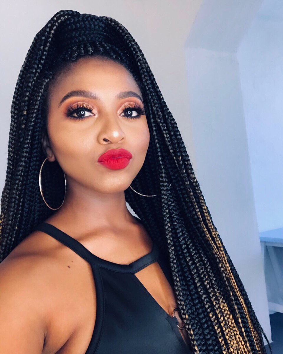 Madame_Shonsan's tweet photo. My “EXCITING NEWS LOADING” face bc in a couple of days I get to share with you, the name of the new exclusive braid from #Afrotex 🎉 RN, all I can say is that summer is about to get a whole lot hotter bc your inches are about to get a whole lot longer☝🏾 #iloveafrotexsa
#braidgang https://t.co/HWHIO8aTdD