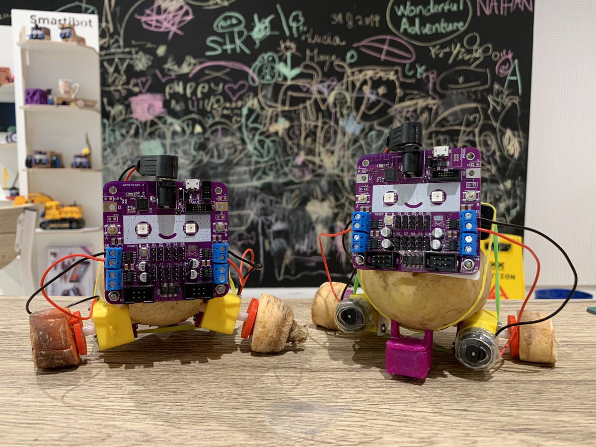 CraftyRobot's tweet photo. THEY’RE GOOD ROBOTS BRENT
Very impressed with the standard today at @okidomagazine pop up in Hammersmith. We’re here until Sunday doing #BotatoWars and #Fizzbot workshops. Come along if you can!
https://t.co/kRRk1KhD8c https://t.co/pTr6F5Ym2E