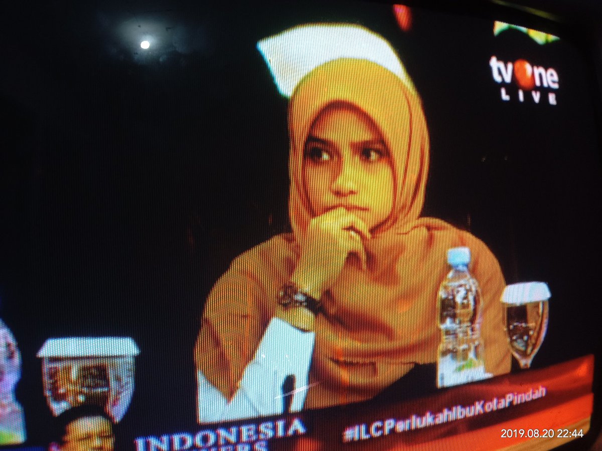 YasriYurdi's tweet photo. Duo milenial tampil di @ILCtv1 . Mana antara dua orang ini yang lebih berbobot ucapannya? Kasih komennya dan lanjutkan 

Like: Tsamara 
RT.  : Sherly https://t.co/7ujgTWI8I4
