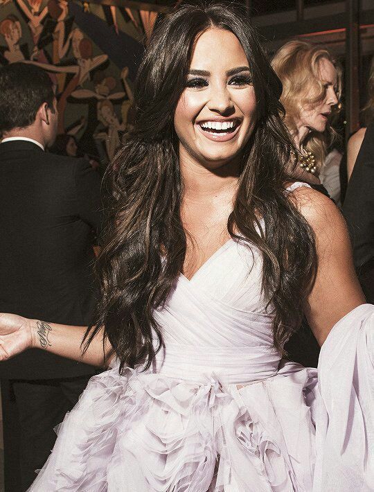 stream_lovato's tweet photo. #HappyBirthdayDemi 💕💕 https://t.co/goLaZXFDyC