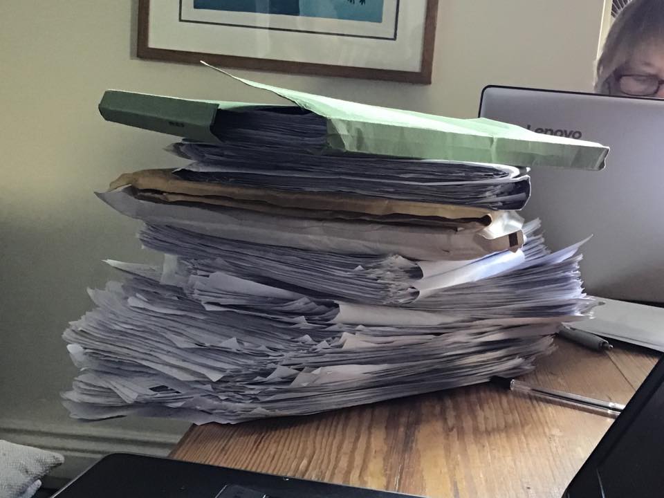 ItsOurCitySheff's tweet photo. @samcoopernews @NancyFielder This is what 15,000+ signatures on a paper petition looks like - also 10,000+ online! Every one a conversation with a Sheffield voter. Registered voters, sign today https://t.co/fYTNwLkIyT
#ItsOurCity
#thefinalweek #bigcollationjob #sheffieldissuper https://t.co/Qf5vptWibf