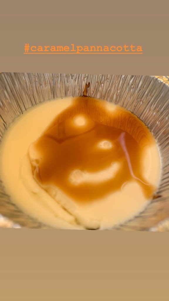 rjraunac's tweet image. Pic 1: जब restaurant वाला देख रहा हो 
Pic 2: देखता है तो देखे, अपन को क्या 😜

#cinqueterre #italy #MorePicsToCome #florence #italianfood