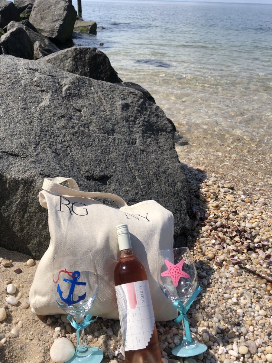 Paint &amp; Sip + Live Music tomorrow! 6-8pm 
Tickets below

eventbrite.com/e/paint-and-si…