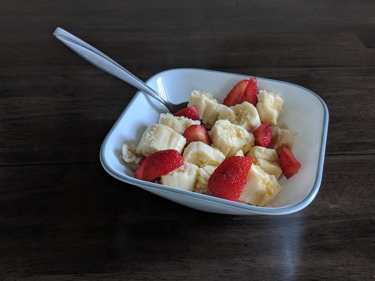 DrewdogTraining's tweet photo. Here is a good meal for breakfast it's only 283 Calories. 7 Grams of protein 60 grams of carbs 4 grams of fat. 🌱😋
-
❌❌❌❌❌❌❌❌❌❌❌
#nutritioncoach #nutritiontips #diet #nutritionist #nutritional #weightloss #nutritionplan #health #fitness #nutrition #weightloss https://t.co/RcnFrsN1Rq