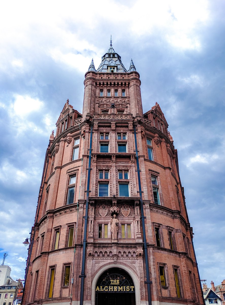 itsinnottingham's tweet photo. Fancy a free cocktail at @TheAlchemistUK 🍸

On Thursday 29th August the bar will be offering customers a free cocktail in exchange for an item of non-perishable food. Donations will go to the Friary in West Bridgford who are a charity which helps the homeless and disadvantaged. https://t.co/fimxGFl0z3