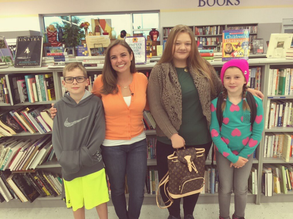 meetgoodwill's tweet photo. We are so looking forward to #Goodwill #BackToSchool with @WesleighOgle of @KATUNews tomorrow! Examples of #money saving #BTS #fashions & supplies from 5 am to 7am #liveonk2. #thrift #FreeJobServices #community #Reuse #Recycle #Repurpose https://t.co/X3jc9zLpvR