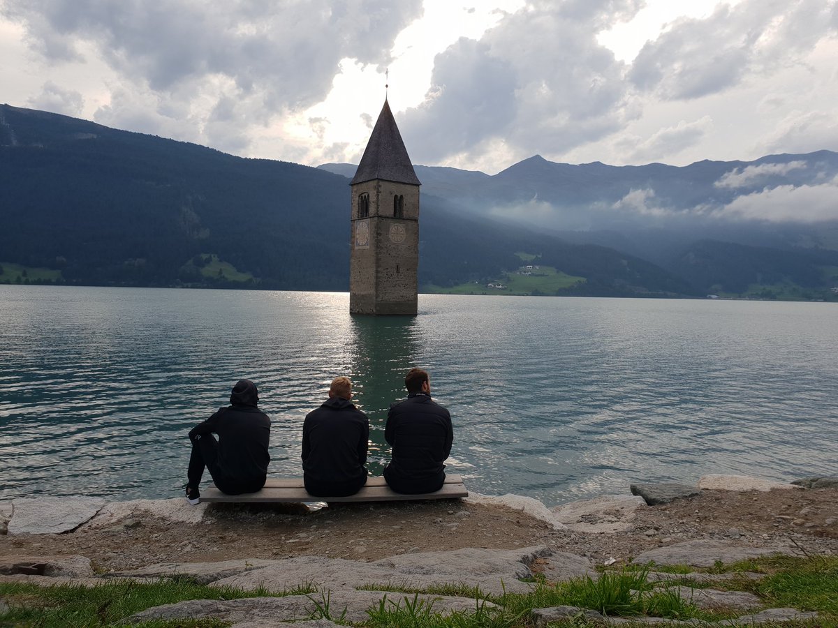 Zwischenstopp mit Aussicht! In circa einer Stunde kommt unsere Mannschaft dann auch in Latsch an.