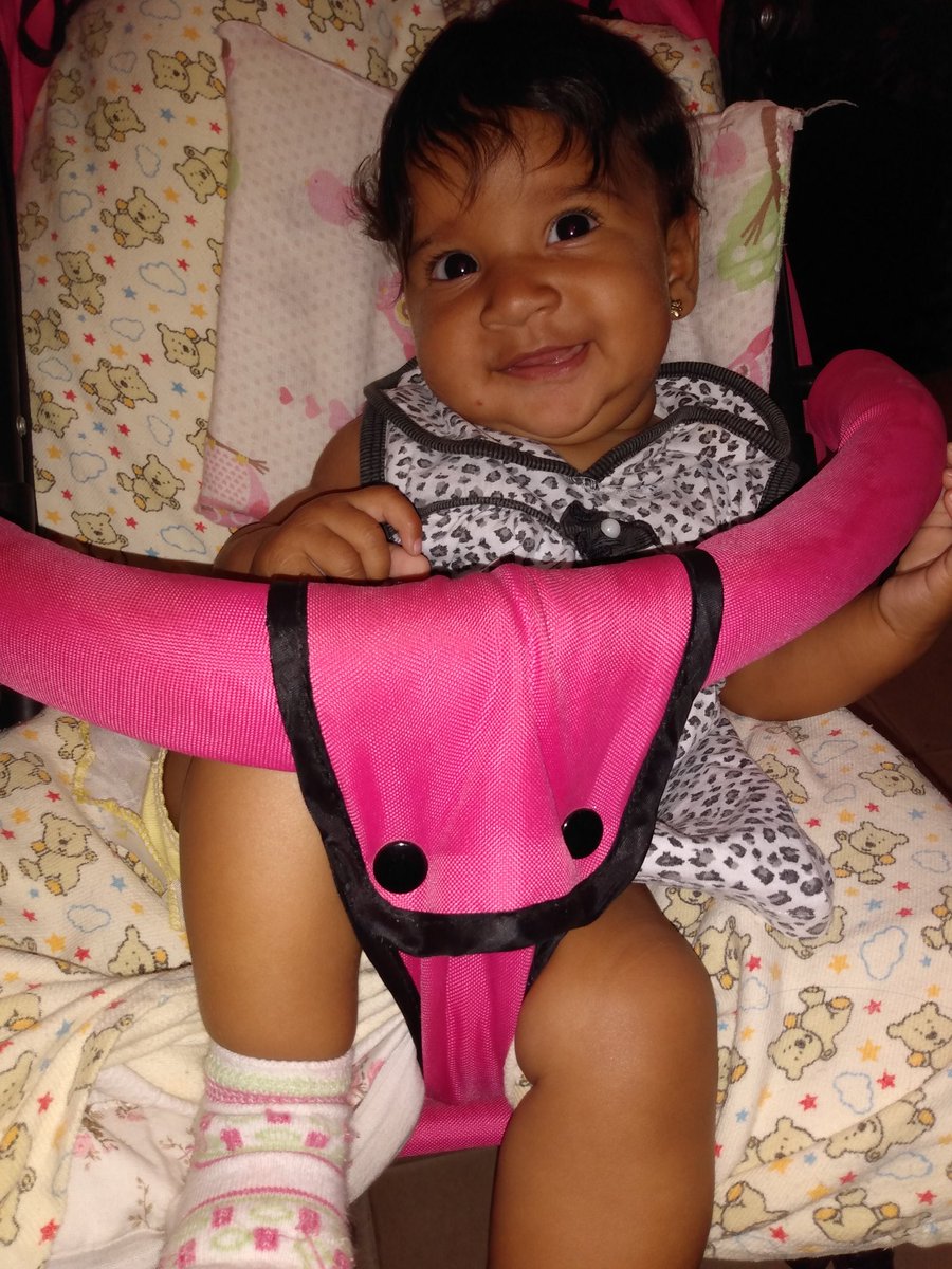Carol_viicente's tweet photo. Minha vida sem vc n tem Sentido..🥰🥰🥰
#Filhaa https://t.co/AJOEmzf4Wv