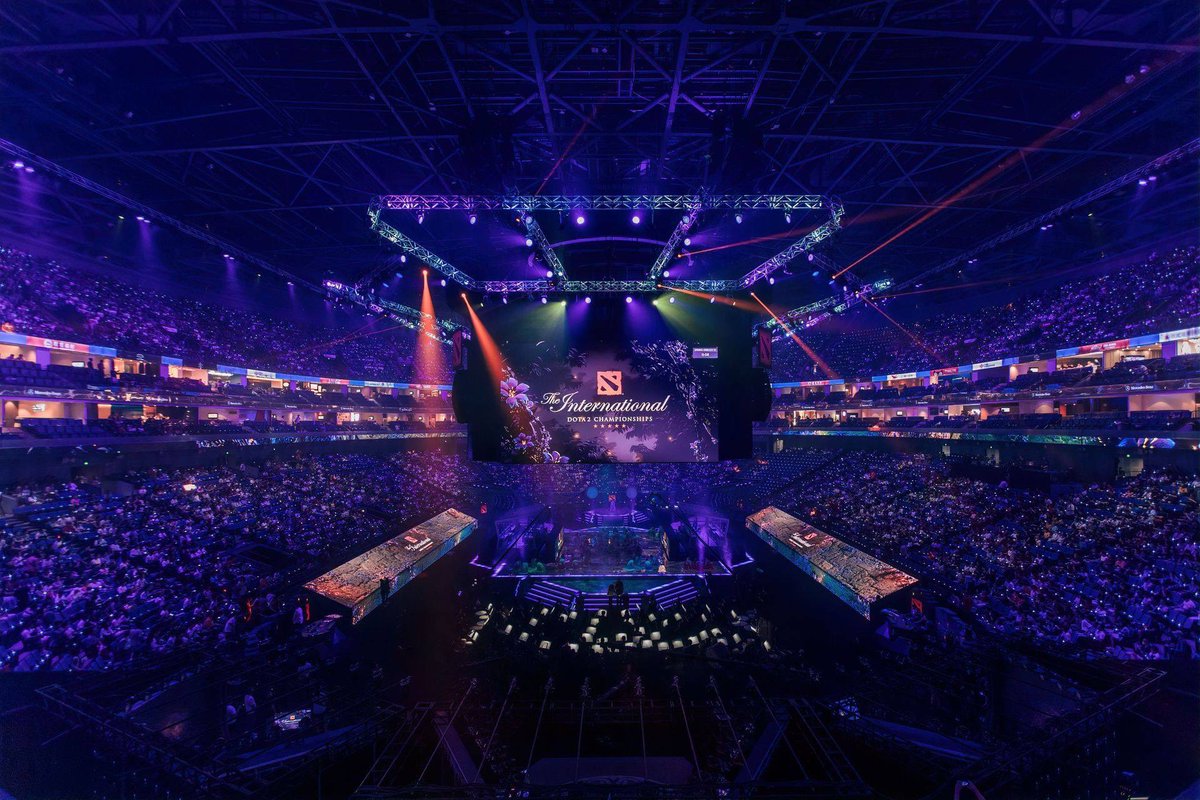 MundoGok's tweet photo. Cuando te digan que los Esports no existen, ¡mostrá esta foto!🔥🔮🏆
#TI9 #Dota2 https://t.co/iqo0OWsI0n