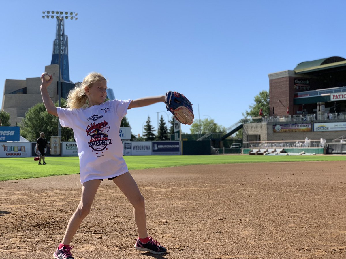 Wpg_Goldeyes's tweet photo. The @princessauto Goldeyes Summer Skills camp was a blast! The sun came out for us and so did the talent. Over 100 kids spent the day with our guys at Shaw Park learning what it takes to be a ball player.

#LetsGoGoldeyes #Winnipeg https://t.co/fUc2yBCBtn