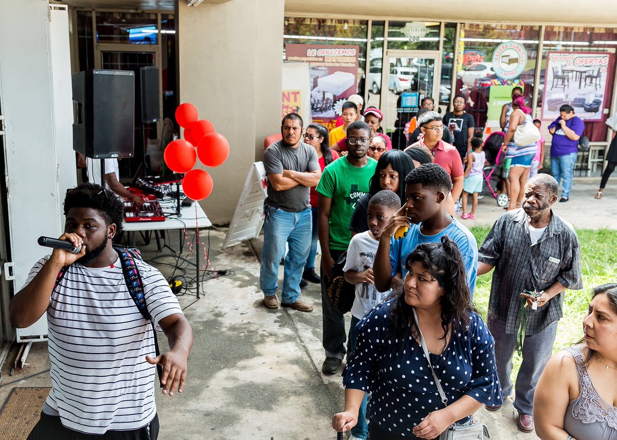 GhostDaPreacher's tweet photo. The beautiful People of Alief โค๏ธ The love was Real! #BackToScoolEvent #AliefStore #CommunityVibes https://t.co/MG4pVS3gQy