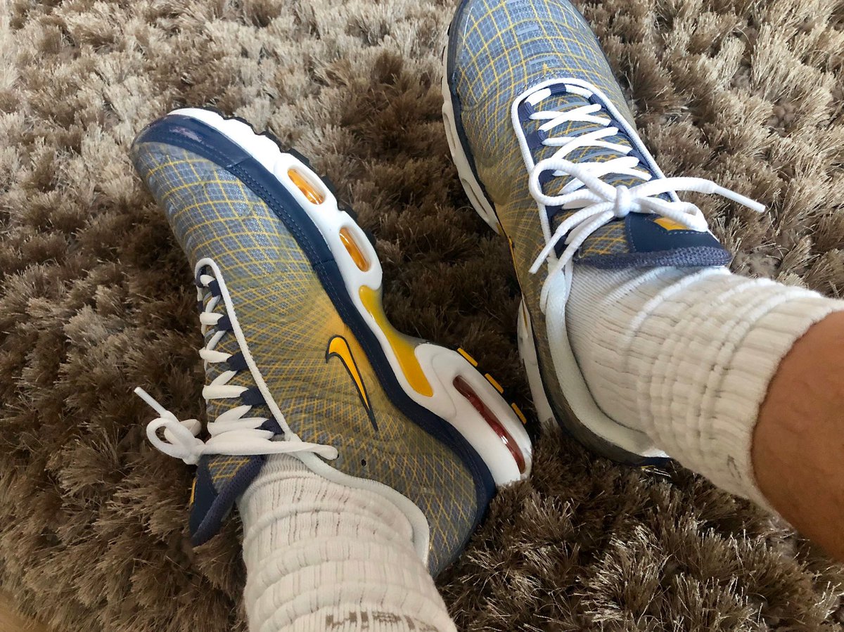 nike air max plus wave grid yellow