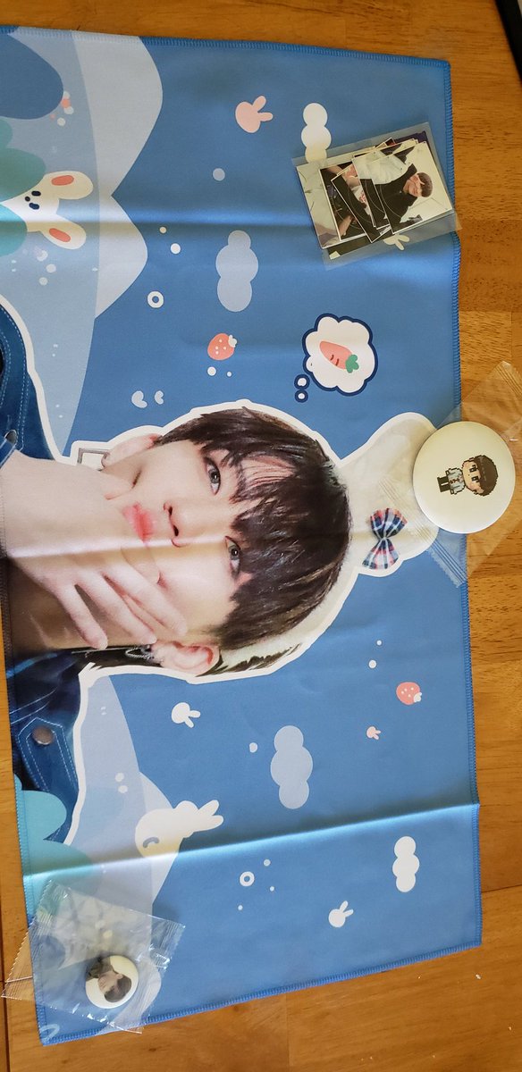 🥺🥺🥺🥺😍😍😍😍🥰🥰🥰 Thank you so much @blueattack811 for making this adorable slogan !!!

And Thank You @seo_changbean for doing this GO!!  

Why is he always so cute?!!!!

#Changbin #Straykids #kahogo #STAY