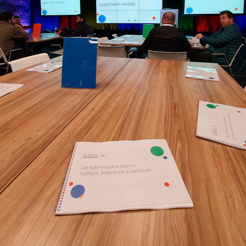 onnasredes's tweet photo. Hoje, estamos em mais um evento do Google, o #GoogleElevator.
O encontro faz parte do programa #GooglePartners, que inclui treinamentos e palestras para ajudar algumas agências parceiras a melhorarem seus negócios. Acompanhe os nossos stories no Instagram para ver mais! https://t.co/Fx3FOt0wyF