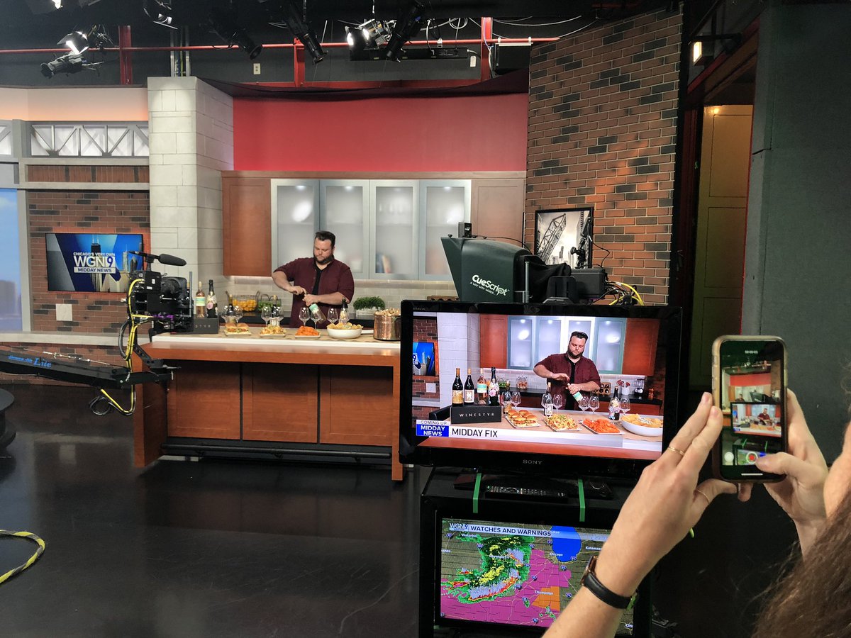 We’re pairing with #football #food 🏈🍷NEXT on @wgnnews #middaynews with @winestyr <a href="/DIvory_WGN/">Demetrius Ivory</a>