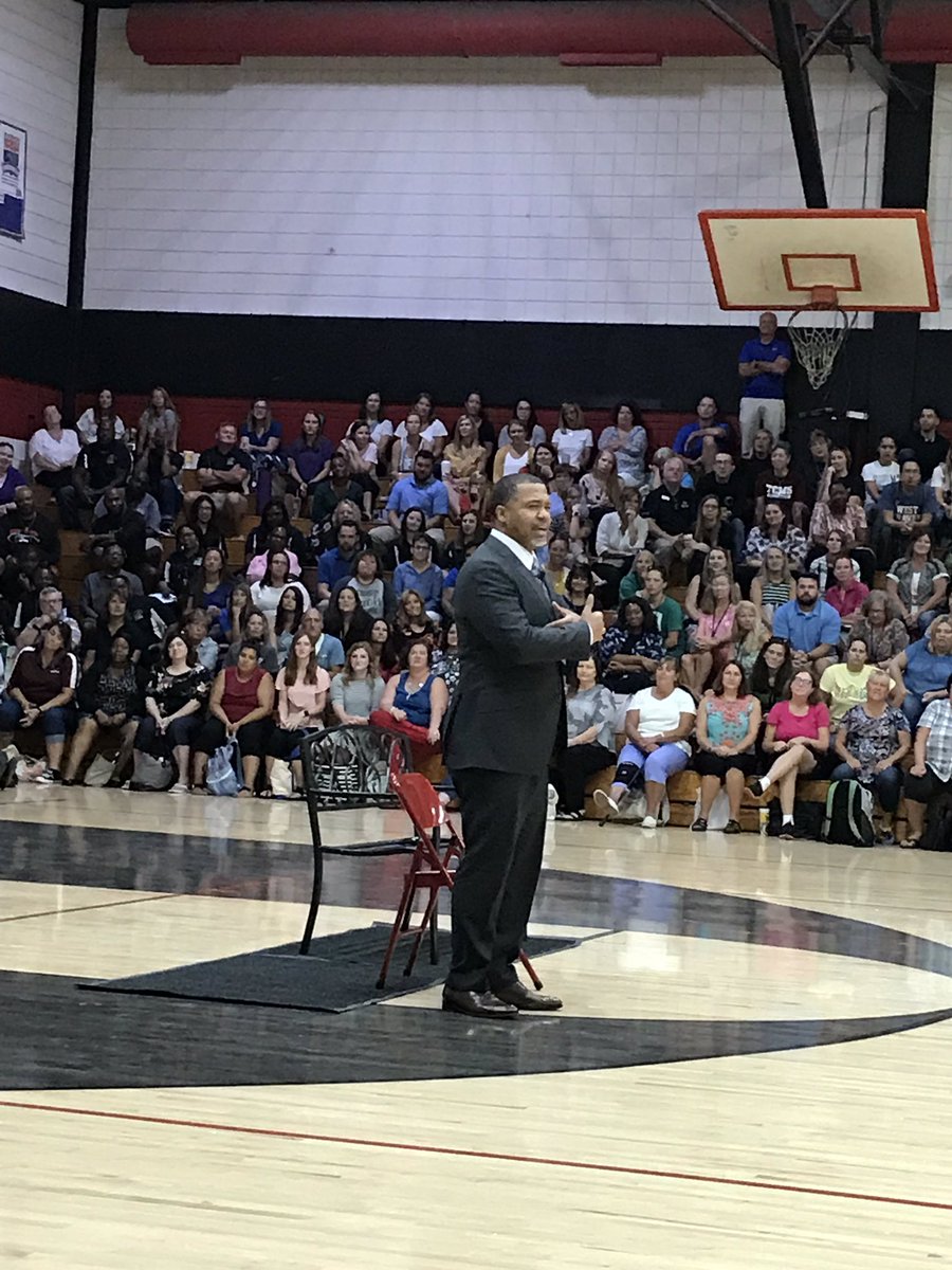 Amazing keynote this morning at #cravensummit by Mr. Manny Scott. Thank you for your inspirational and encouraging words! You are a treasure and not an exception 💗#besalty #cravencountyschools #sailandprevail