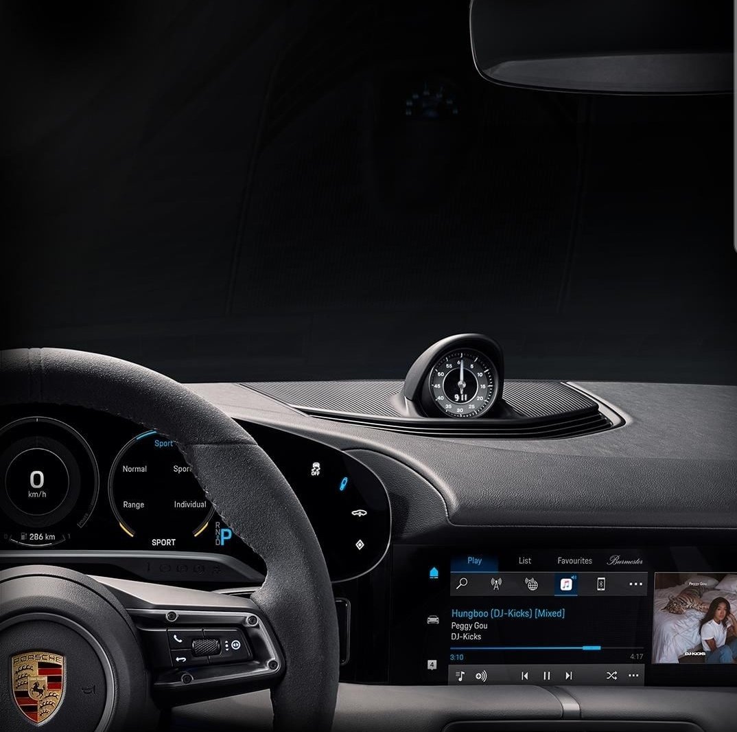 AdrAutomovil's tweet photo. Porsche nos muestra el primer teaser de el interior del nuevo Taycan, el primer vehículo 100% eléctrico de la firma originaria de Stuttgart.

https://t.co/NXbwItQvIz
#tayca  #porsche #ev #autos #mexico https://t.co/xHKGcrVWcS
