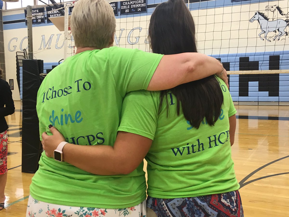 HCPSRecruiter's tweet photo. How cool is this? A veteran teacher and her former student starting their career with @HCPSchools together this year! #HCPSshinebrighter @richardson1ben @hagan1shannon https://t.co/AyfYT4NTk2