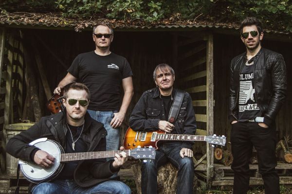 UKCountryRadio.com tweet media