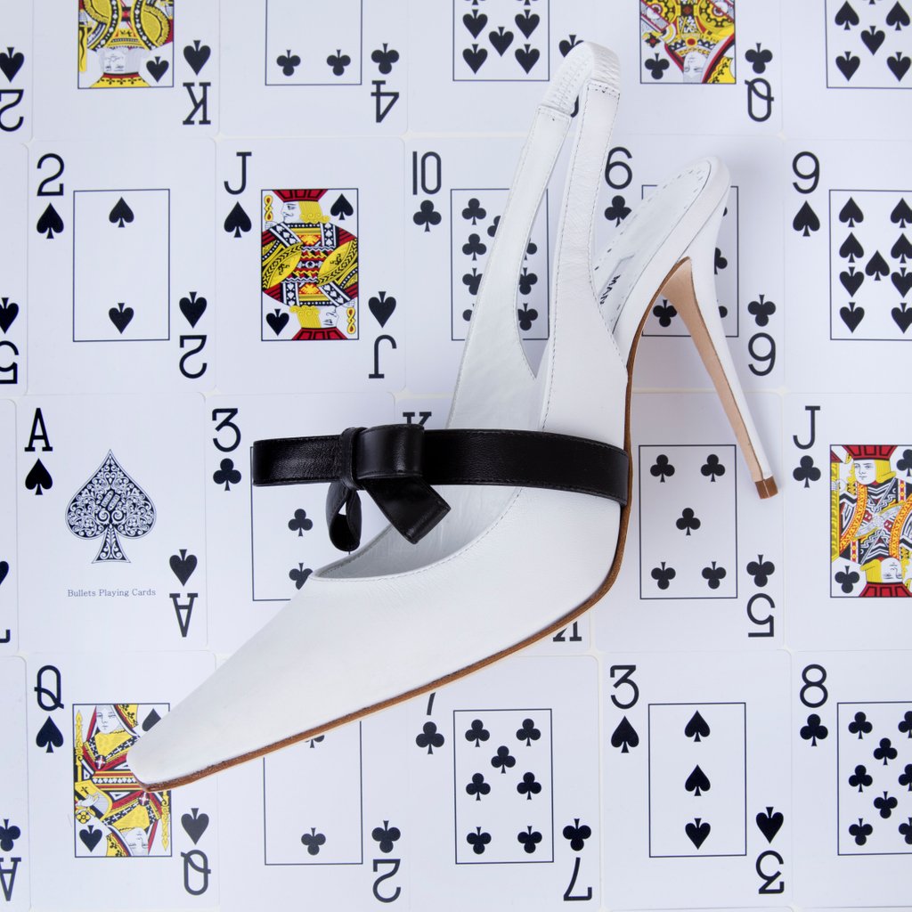 ManoloBlahnik's tweet image. Play your cards right!