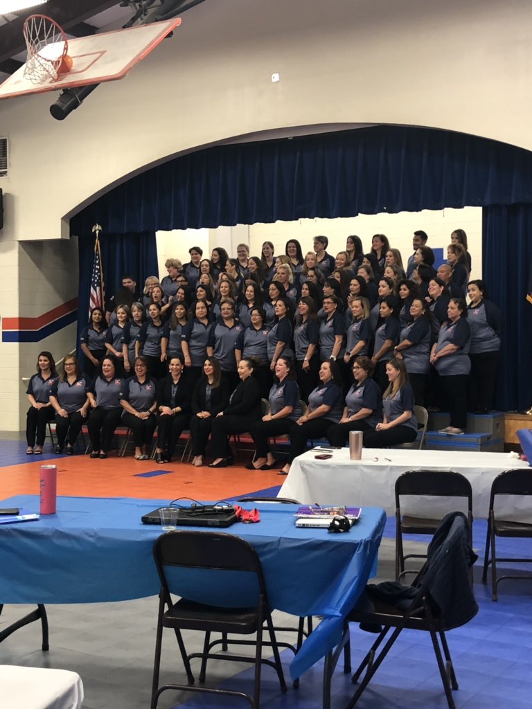 salflores10's tweet photo. Ready to train this awesome Milam TEAM !!!! @McAllenISD @milammustangs https://t.co/Loo5ajqsrI