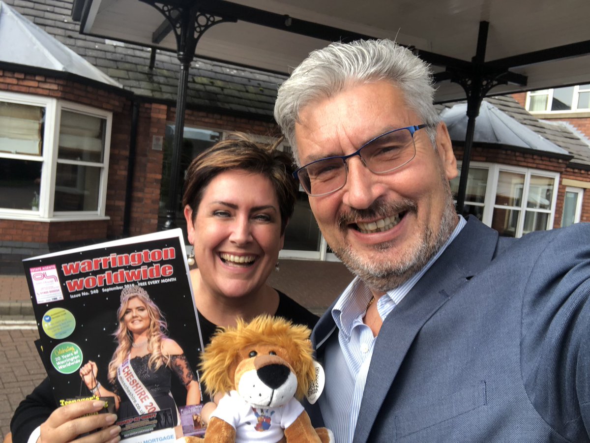 GarySkent's tweet image. Lovely to catch up with @CEOactivechesh and to receive an @ActiveCheshire #ActiveArchie for #PickleFriend 🦁❤️