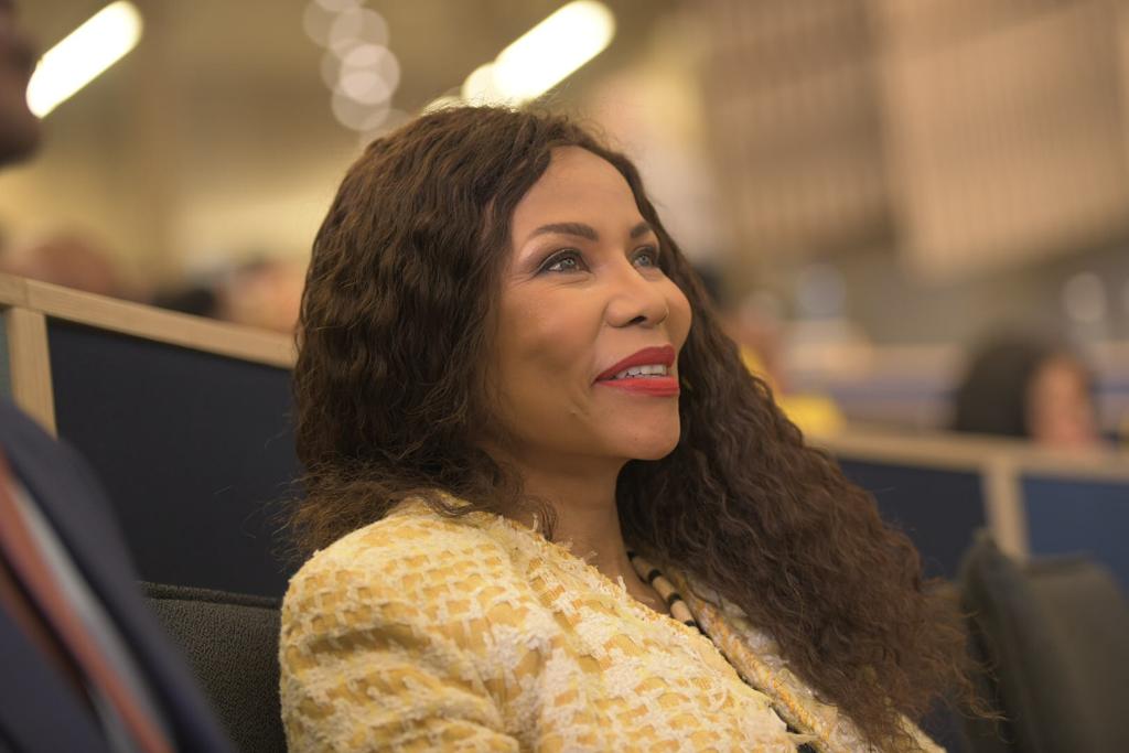MotsepeFoundtn's tweet photo. Dr Precious Moloi Motsepe, the Co-founder & CEO of Motsepe Foundation delivers the way forward & vote of thanks after an insightful and engaging #UniDialogues #MotsepeFoundation @sthembete @UCT_news @WitsUniversity @UFSweb @UPTuks https://t.co/GcFLJIoUZ0
