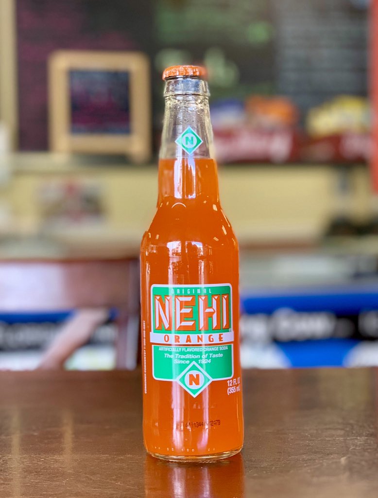 SebringSoda's tweet photo. A1: Oranges are the Florida state fruit, so why not enjoy a refreshing  orange soda! #FLTravelChat https://t.co/tWbl2CCRr8