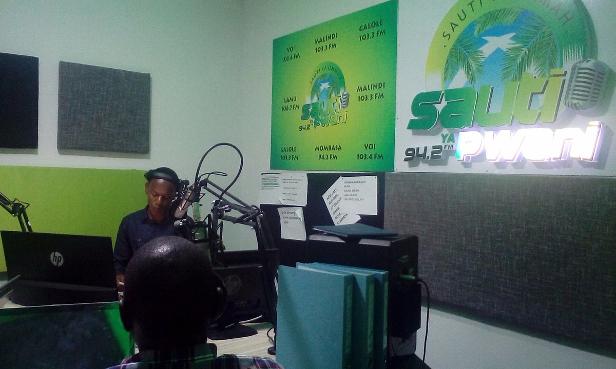 CICCTrust's tweet photo. Tonight
@sautiyapwanifm
Discussing #properparenting&responsibility
#roleofparents in children upbringing
#sensitizingcommunities on issues of parenting. https://t.co/fwk8DT1P0D