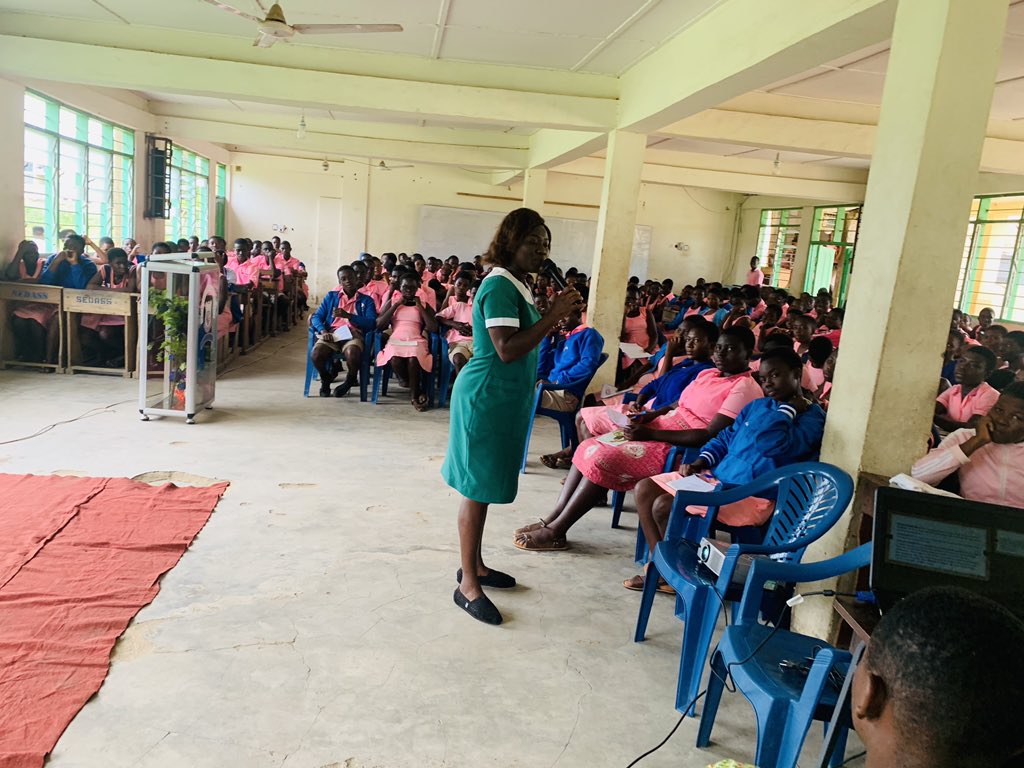 youthalert_net's tweet photo. The Mental Health Team of YAN successfully held a seminar last week for level 100 students of S.D.A Senior High School in Asokore, E/R on the theme: 
“LETS TALK ABOUT DRUG ABUSE”
@yencomgh @UNICEFAfrica @UNFPAGHANA @joyonlineghana @mhfgh1 @psychealthghana @abenatina https://t.co/Wn2bPfHyTK