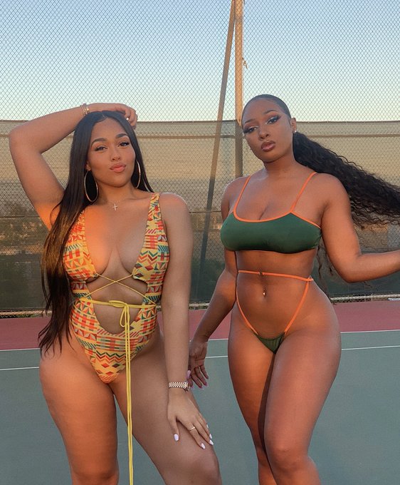 good morning from us @theestallion https://t.co/NJGUdR2KWa<a class="tags" href="/tag/theestallion">@theestallion</a>