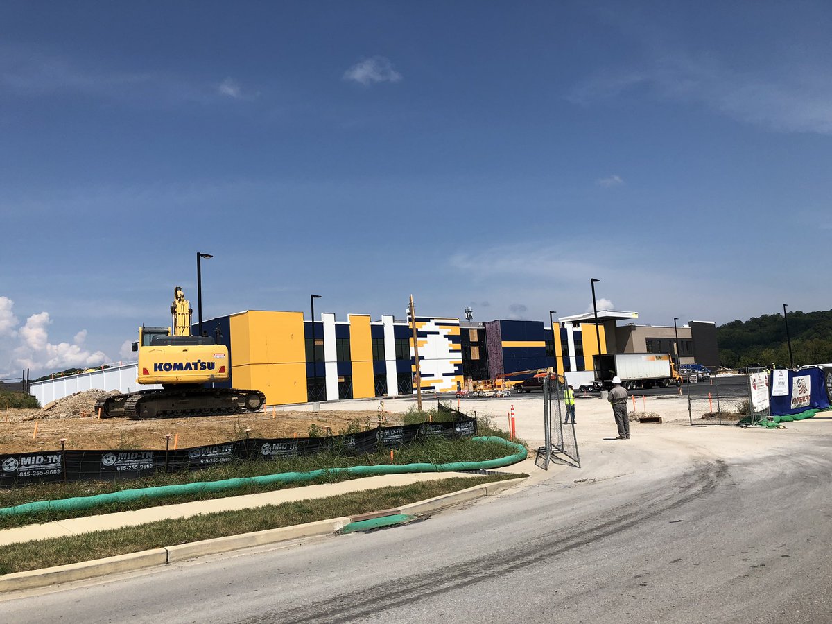 DelmarSmith's tweet photo. So exciting to see the @FordIceCenter Bellevue coming to life.  #awesome https://t.co/fEo3dEEWMG