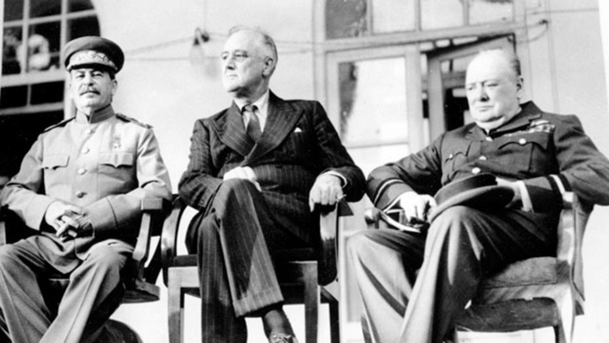 HistorianofIran's tweet image. Further highlights of the occupation included the trilateral conference in 1943. The #TehranConference with #Churchill #Stalin &amp;amp; #FDR. How often do historians link the meeting &amp;amp; the #occupation? Surprisingly little.   Perhaps, it was an awkward fact to admit ~RAR #IranianHistory