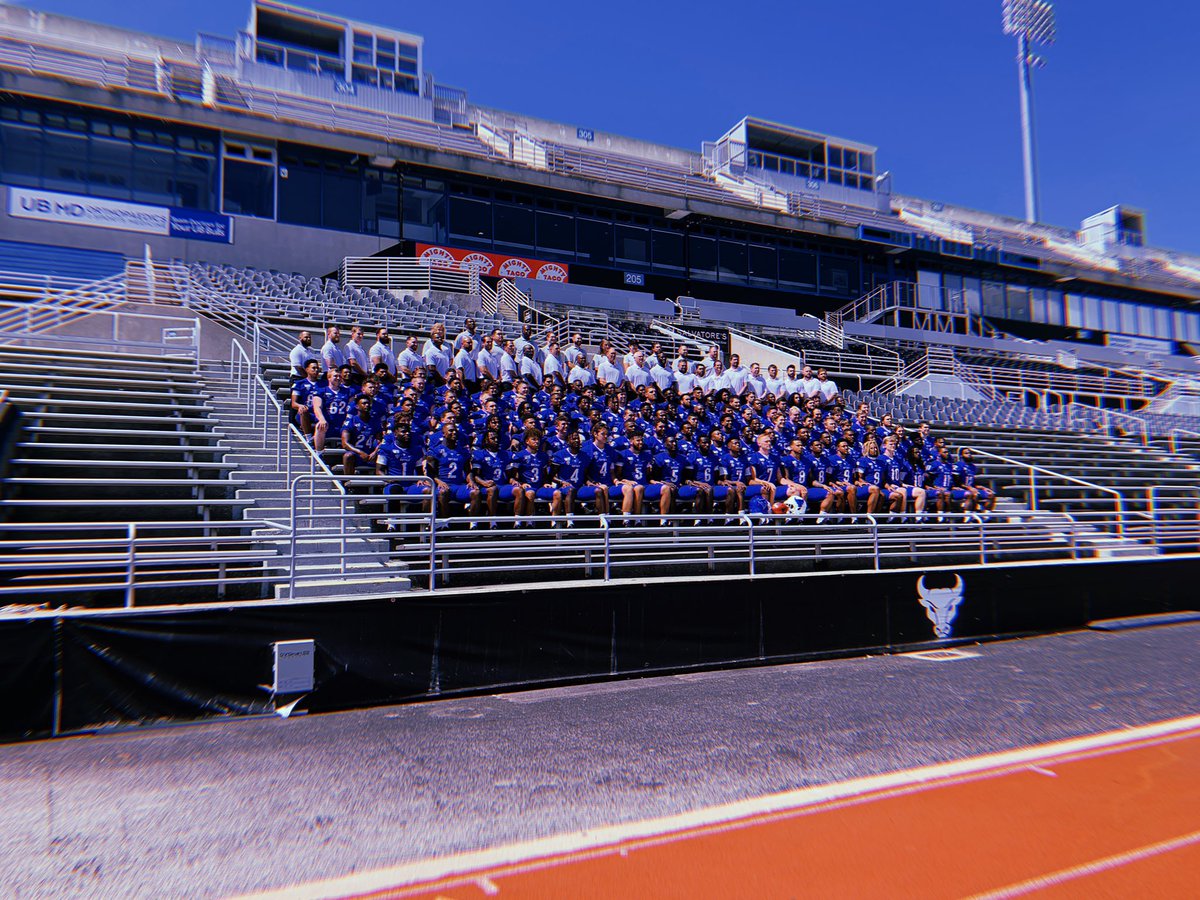JennaHarner11's tweet photo. 📸 day with the Bulls! #UBHornsUp https://t.co/M7rp2Q6Qh6