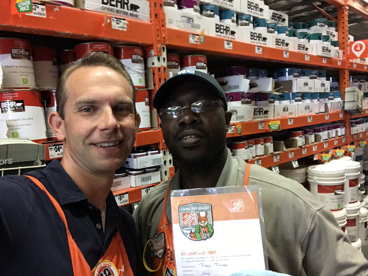 PhilGHomeDepot's tweet photo. Recognition for Ruben for living our values in ensuring the team had a great picnic. @MToby2742 @LivoniaThd @McFarrenGary @SmittAaron @cushys777 @SWHR33 https://t.co/s2T5Vajcoe