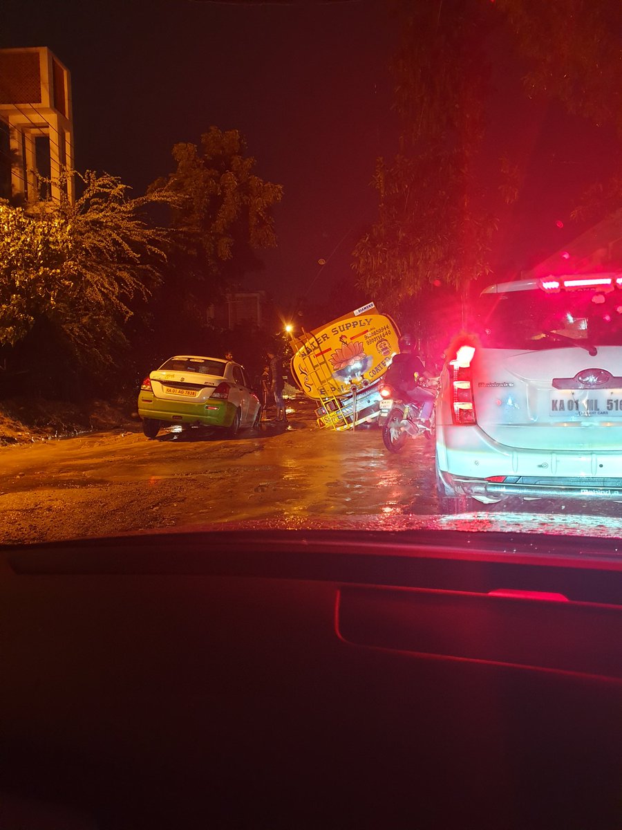 rajneesh179's tweet photo. Dear BBMP please please fix the https://t.co/LENkyhGkpR from Sarjapur junction, Harlur road,Shubh Enclave. @BBMPCOMM @bbmpcommr @BBMP_MAYOR https://t.co/3Tg11vRnfD