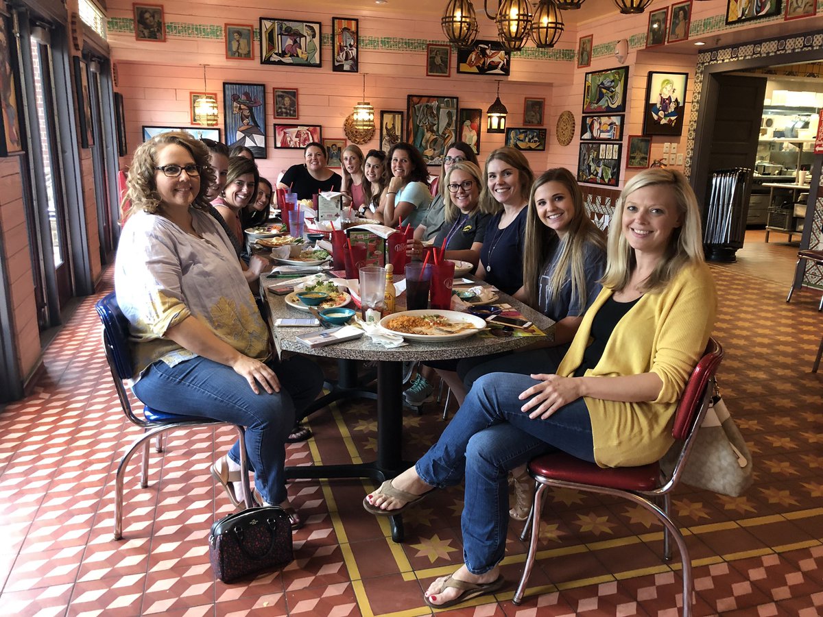 MsDowd2's tweet photo. ELA Department lunch time bonding! 🙌🏼🙌🏼 #MPMSleopardpride @MPMSleopards @ms_shermanMPMS @_mshercules @LOnemccoy @MrsKlotman @AsbillKristen @anjsalmon @MsWilkinsonMPMS https://t.co/1ySvSezSbj