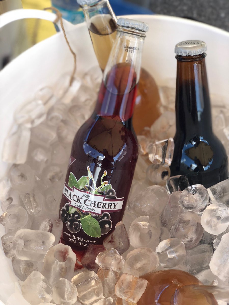 VisitSebring's tweet photo. A3: The #SebringSodaFest is #Florida's Fizziest #Festival &amp; a can't miss during your stay in #LoveFL #FLTravelChat #VisitSebring #DowntownSebring @SebringSodaFest @SebringSoda https://t.co/phZMeoGKLE https://t.co/tWlIL03I24