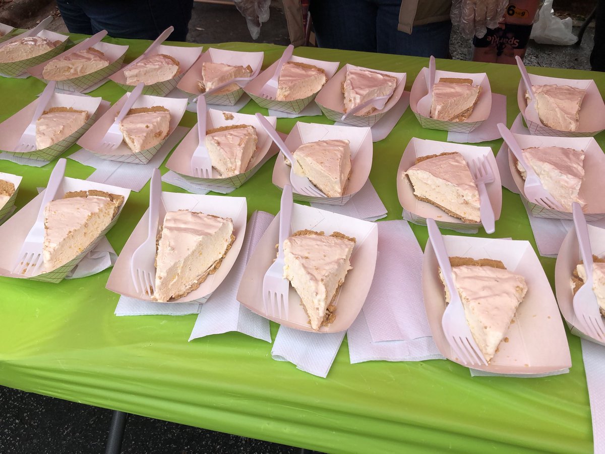 AuthenticFL's tweet photo. A3: We love the #KumquatFestival in Dade City. It’s not just a “food” festival, but there’s lots of yummy food not only via food trucks and vendors, but the restaurants in the downtown area are all incredible! https://t.co/JnftPqOPUR #FloridaFind #FLTravelChat #AuthenticFlorida https://t.co/hcOLpon7dR