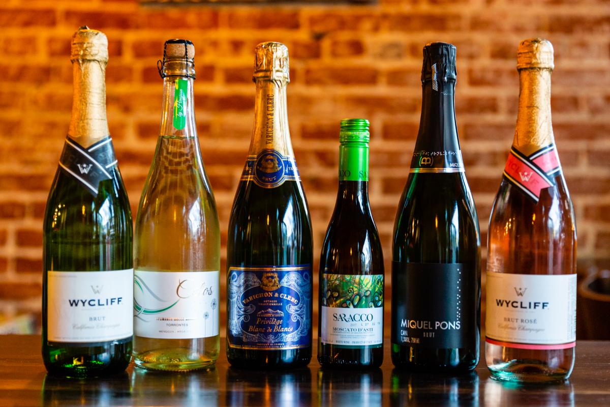 There's no such thing as summertime sadness when you have wine! #explorenorthpark