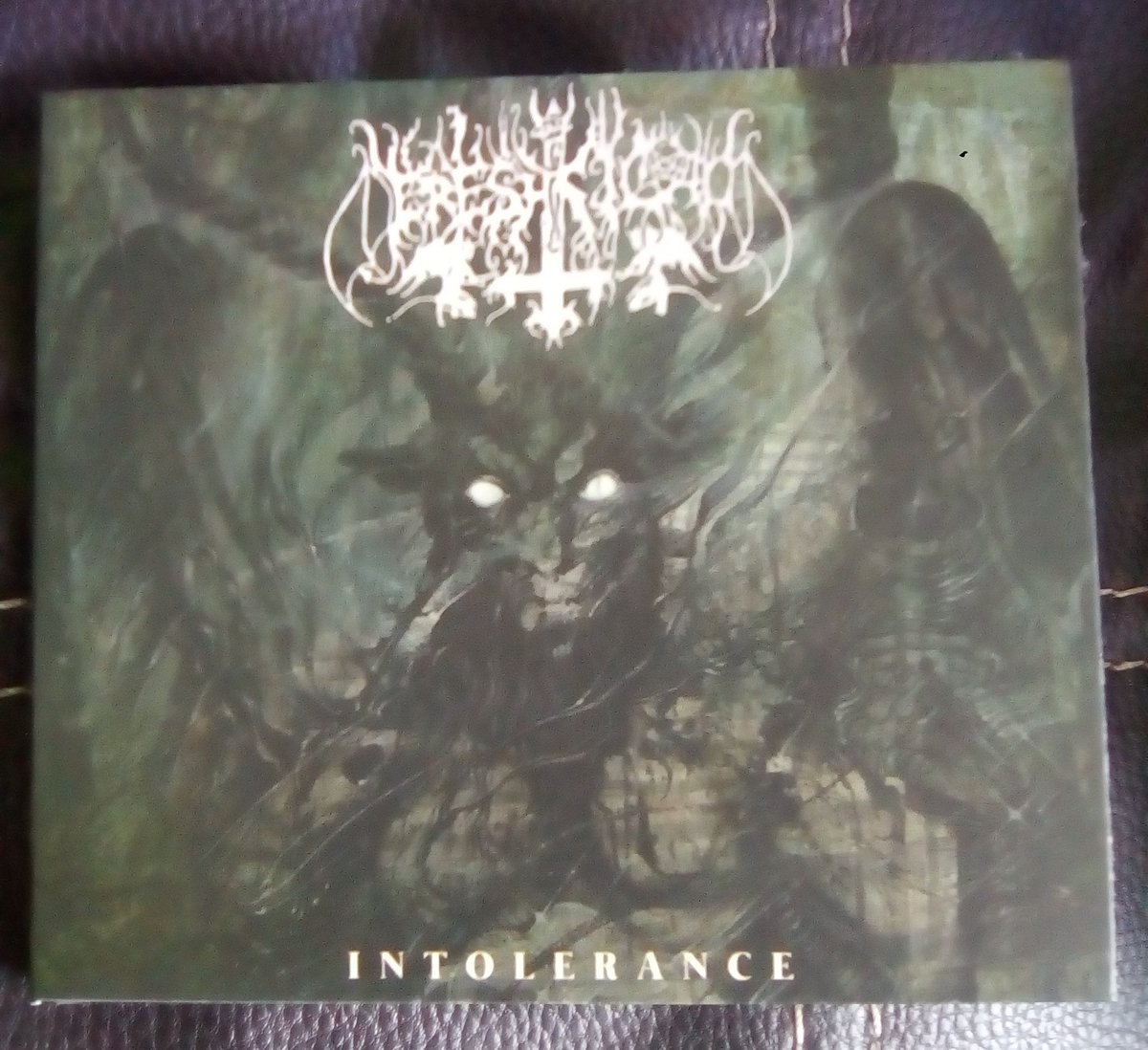 DonKukulkan's tweet photo. El álbum que hoy trajo correos. #Ereshkigal - Intolerance - #AzermedothRecords #BlackMetal Elite @forgottenss1 🤘 Excelente 👏 https://t.co/icM55BsnKj