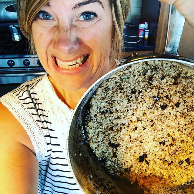 runwithgill's tweet photo. #protip Put on a timer when you cook quinoa for dinner during the morning rush. And here I thought I was being SOOOOO smart! 🤦♀️ #reallife #mealprepfail #momlife #human https://t.co/yjVMcqGhcG https://t.co/B6YWO5sYwt