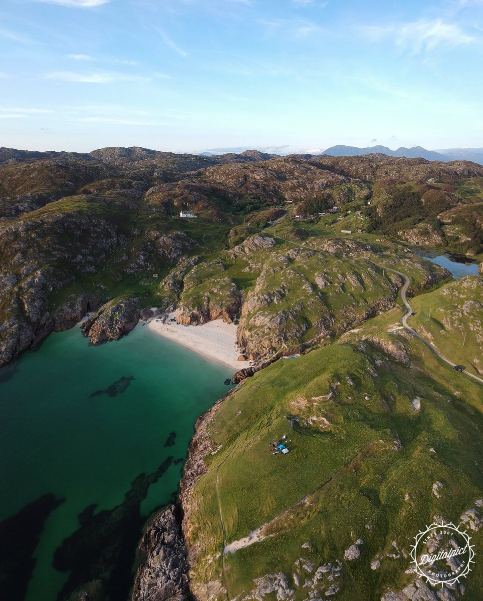 johnnygeee's tweet photo. Vestey's Beach, Achmelvich, Scotland

 #Assynt #Sutherland #Highlands #VisitScotland #DJIspark #aerial #drone #dji #dronephotography #aerialphotography #travel #Scotland #NC500 https://t.co/xiX9vIZrne