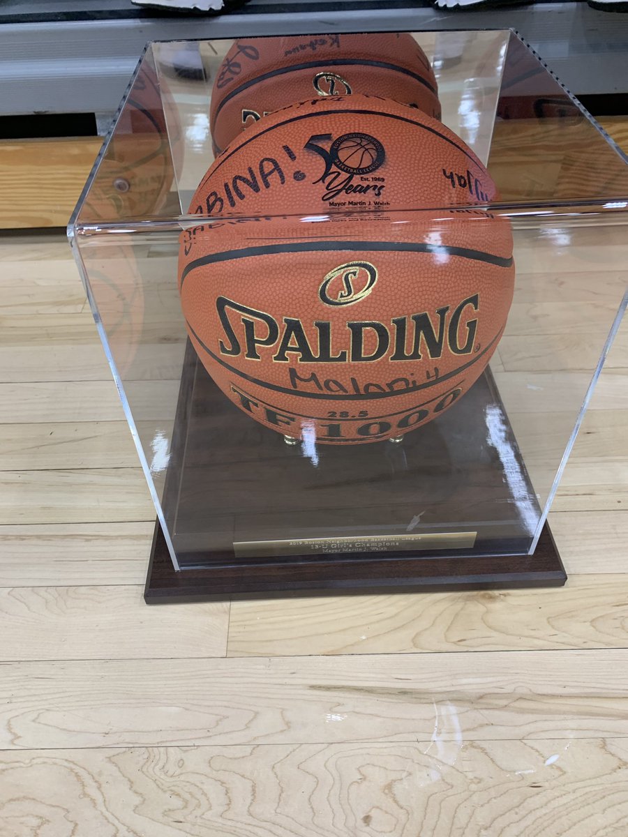 MommaNeek's tweet photo. 1.2.3. Just Like That 💙💛 #13uChamps #15uChamps #18uChamps #BostonShowstoppersMovement #3ForTheStripes #BNBL2019 #SorrySallieMae https://t.co/v4tx2L4BJa