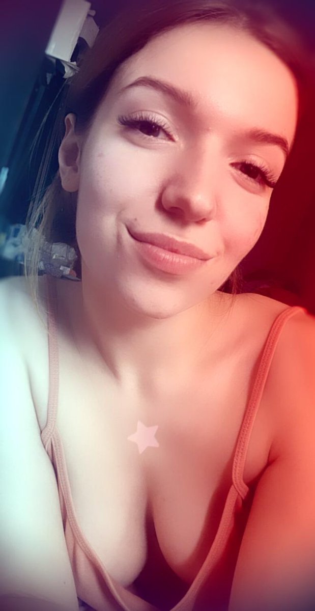 CarolineBabe1's tweet photo. I'm coming guys😋 https://t.co/tzBVvVVoIl
